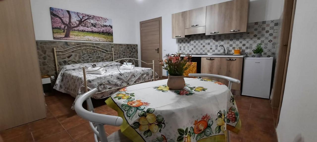 El Pavino Agriturismo Ristorante Pizzeria Alloggi Porticalazzo Eksteriør billede
